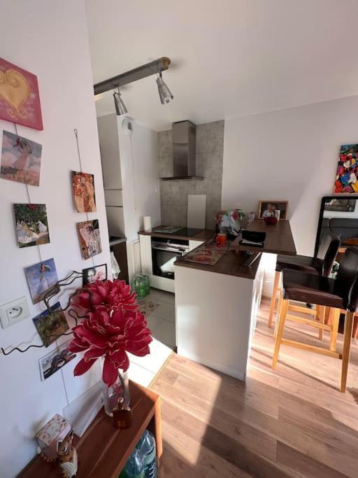 Appart 2 Chambres 17 Min De Paris Rosny-sous-Bois Exterior photo
